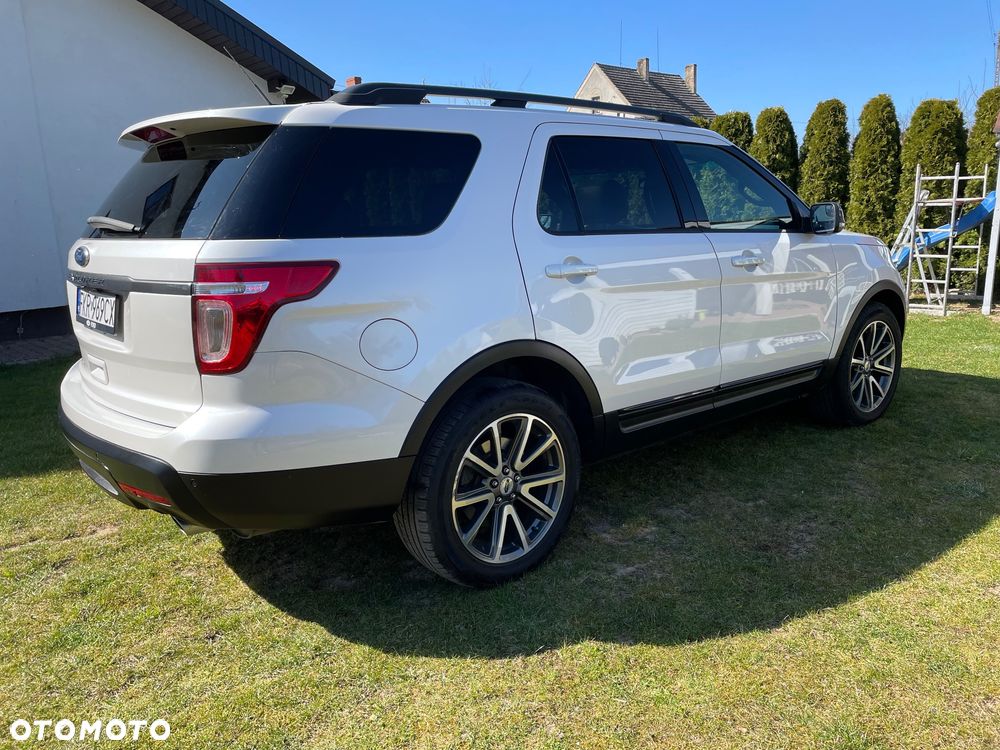 Ford Explorer - 4