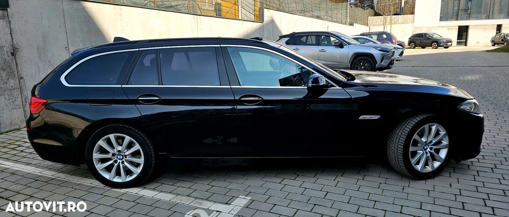 BMW Seria 5 525d xDrive - 13