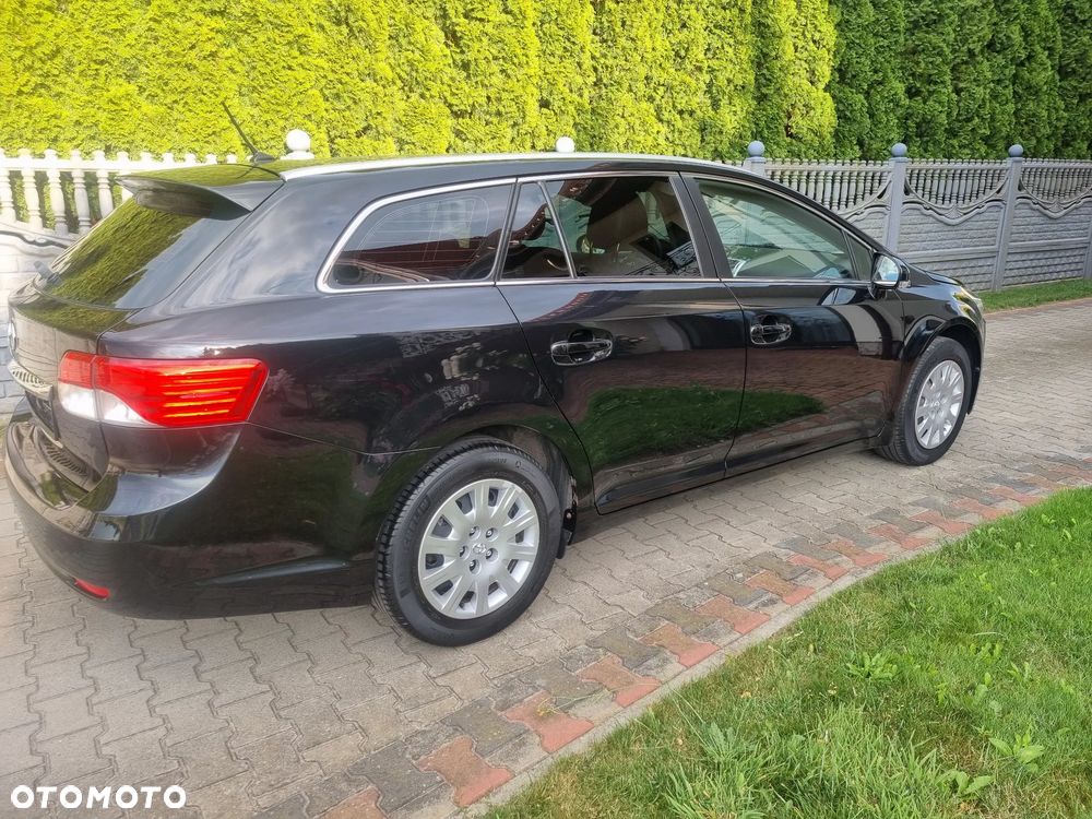 Toyota Avensis 1.8 Business Edition - 8