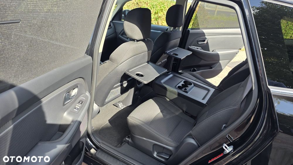 Kia Carens 1.7 CRDi Business Line 7os - 12