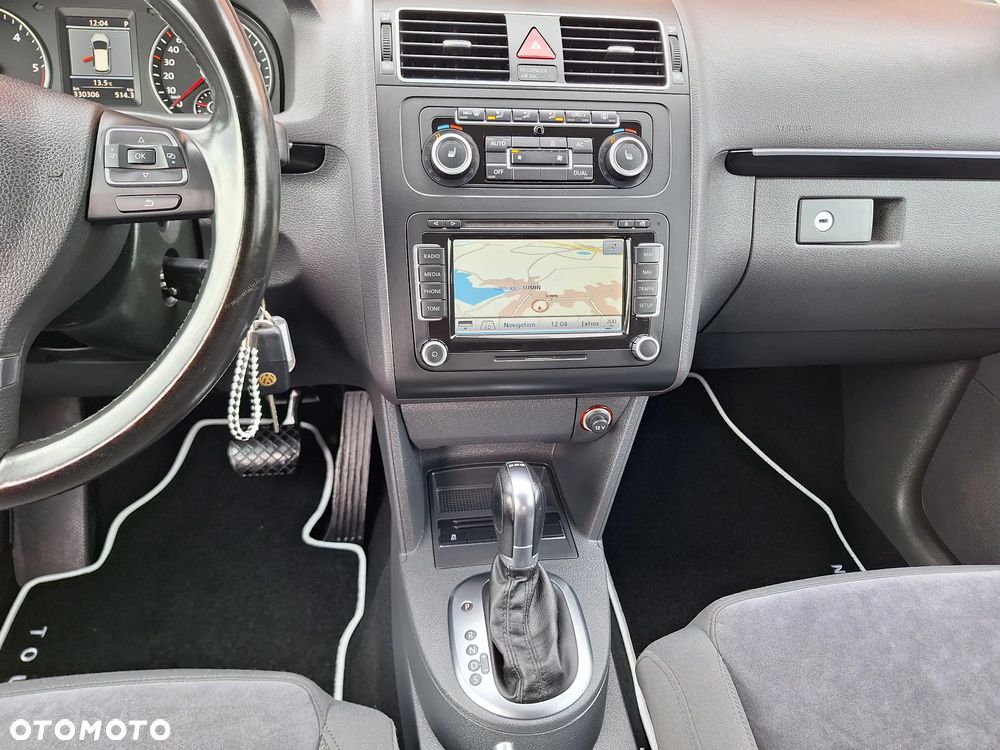 Volkswagen Touran 2.0 TDI DPF DSG Highline - 26