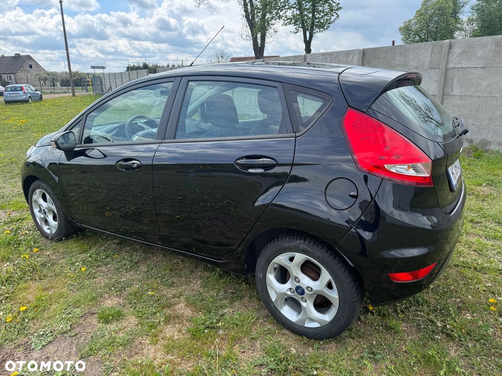 Ford Fiesta - 8