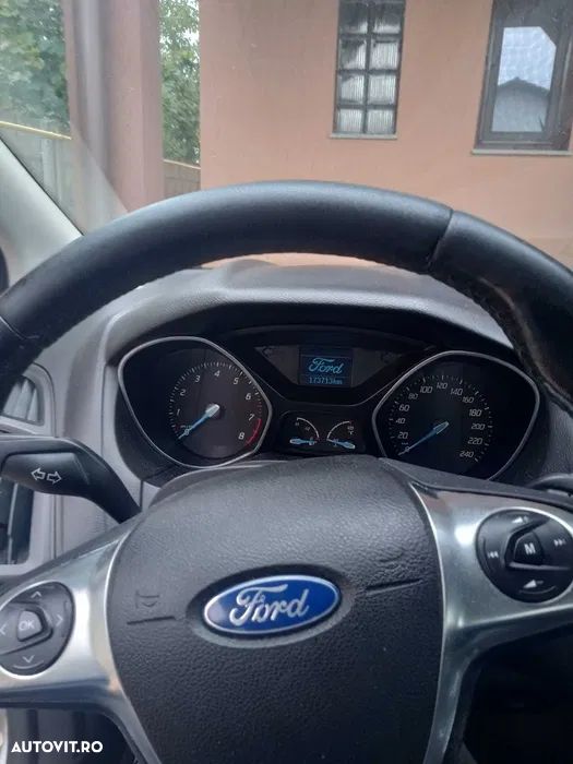 Ford Focus - 10