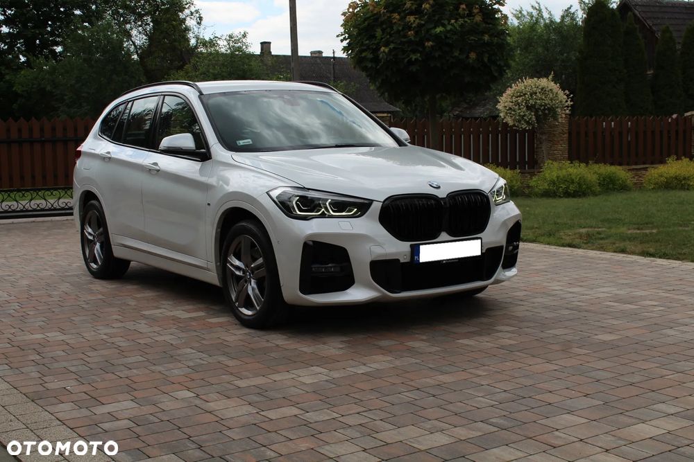 BMW X1 xDrive20i M Sport - 4
