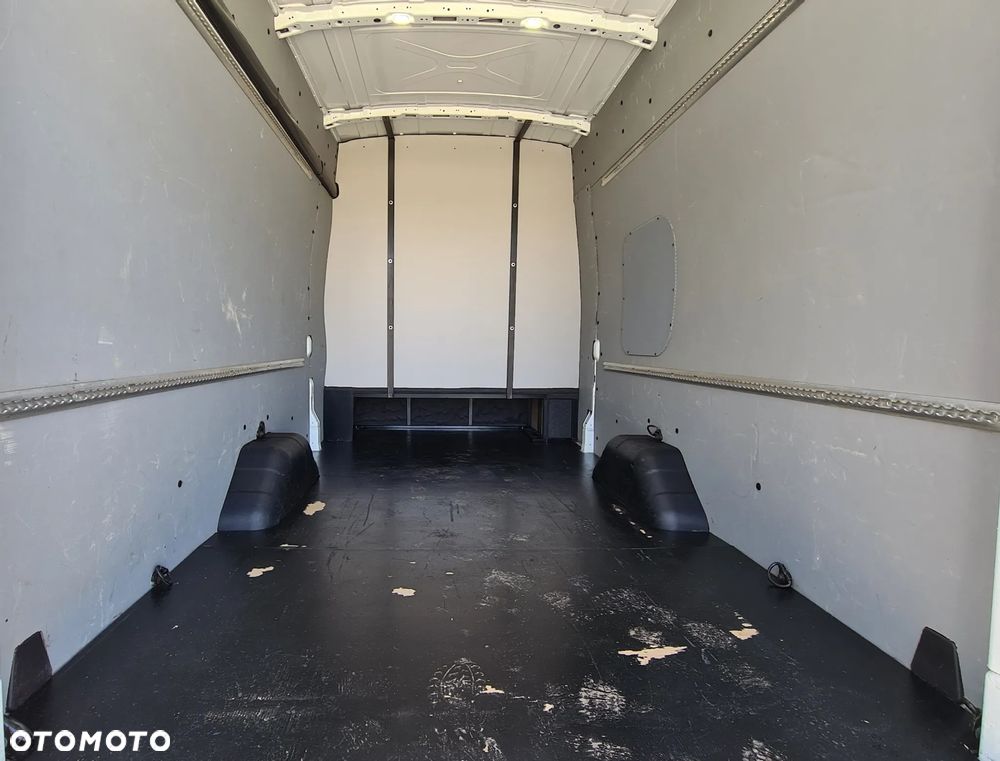 Ford TRANSIT JUMBO BRYGADÓWKA 7 OSÓB KAMERA CZUJNIKI PRZÓD/TYŁ TEMPOMAT NR.28 - 30