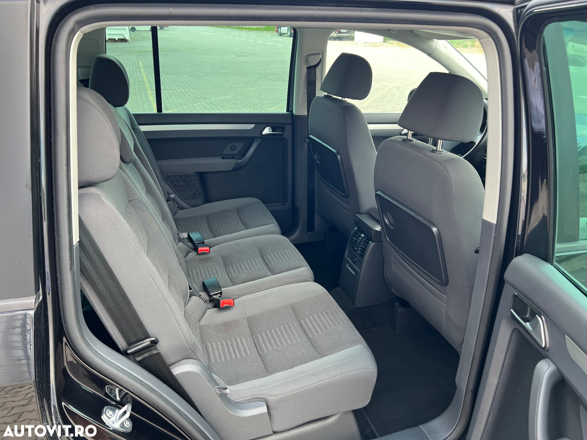 Volkswagen Touran 2.0 TDI Comfortline - 12