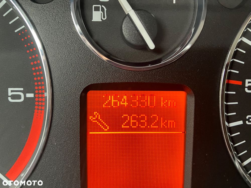 Peugeot 407 2.0 HDI Intense - 4