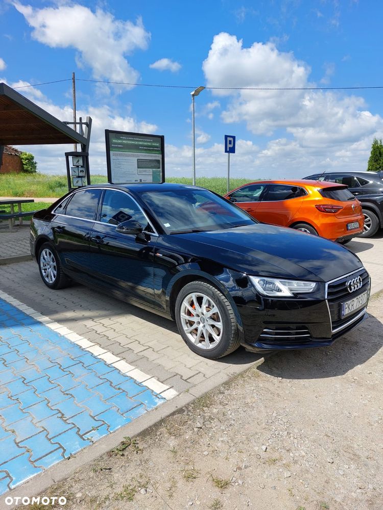 Audi A4 Avant 40 TFSI S tronic - 2