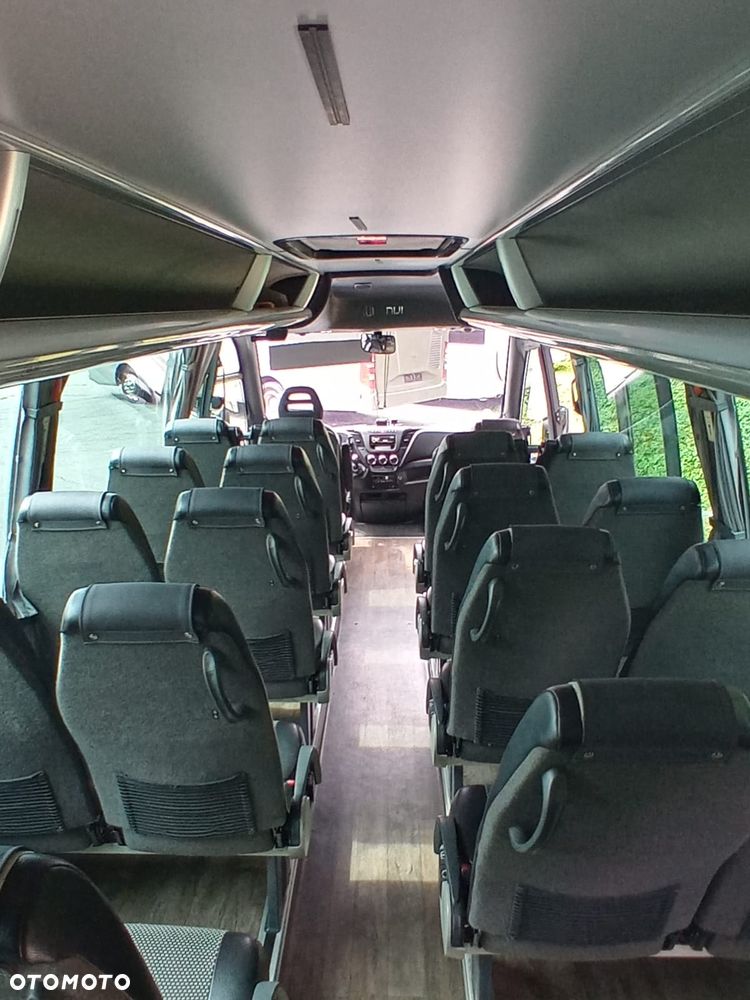 Iveco 70C17 - 12