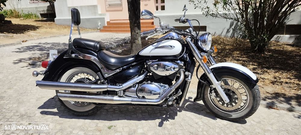 Suzuki Intruder VL 800 - 24