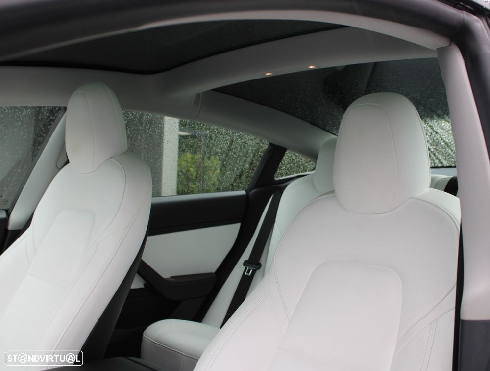 Tesla Model 3 Performance Dual Motor AWD - 31