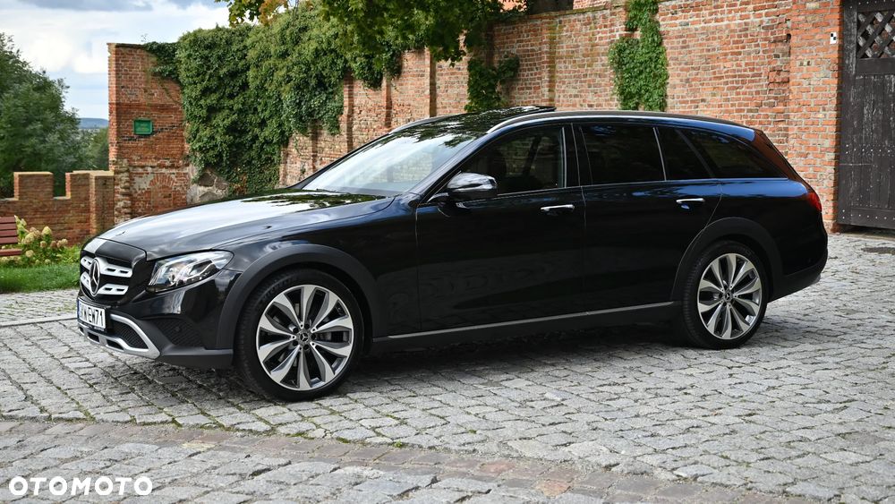Mercedes-Benz Klasa E 220 d 4-Matic All-Terrain - 2