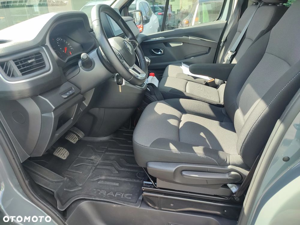 Renault Trafic 2.0 dCi EDC - 17