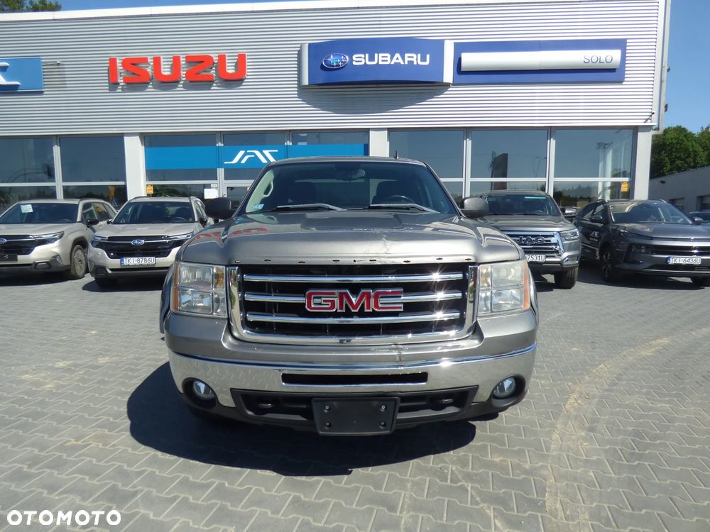 GMC Sierra - 2