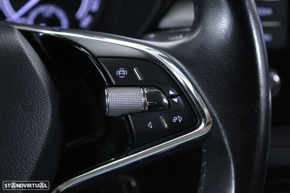 Skoda Fabia 1.0 MPI Selection - 23