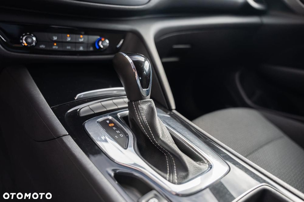 Opel Insignia - 12