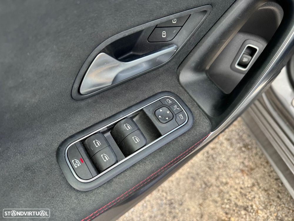 Mercedes-Benz A 200 Limousine AMG Line - 9