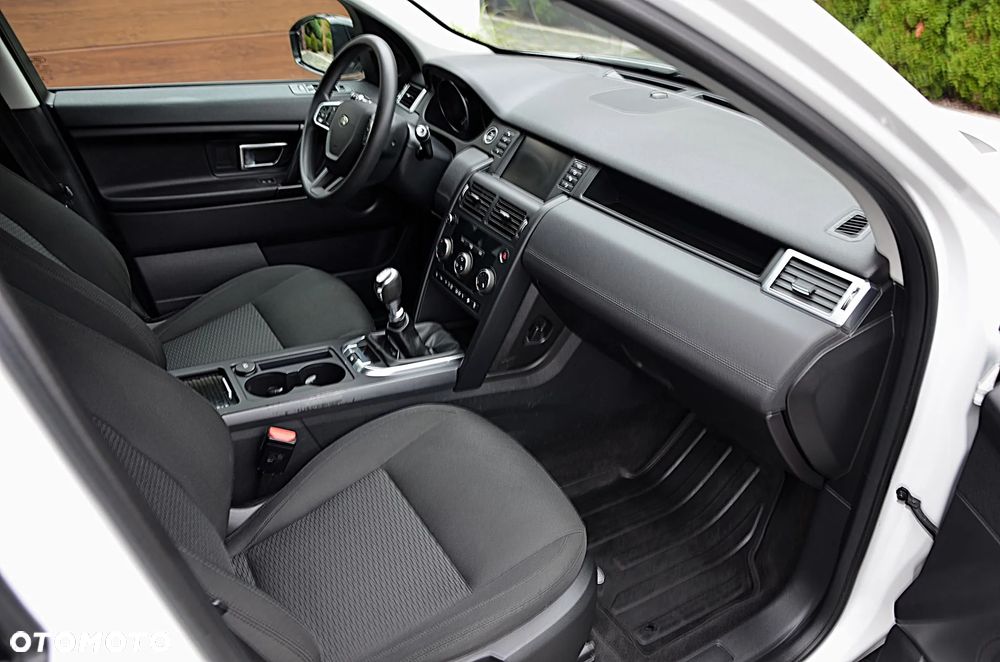 Land Rover Discovery Sport 2.0 TD4 SE - 25