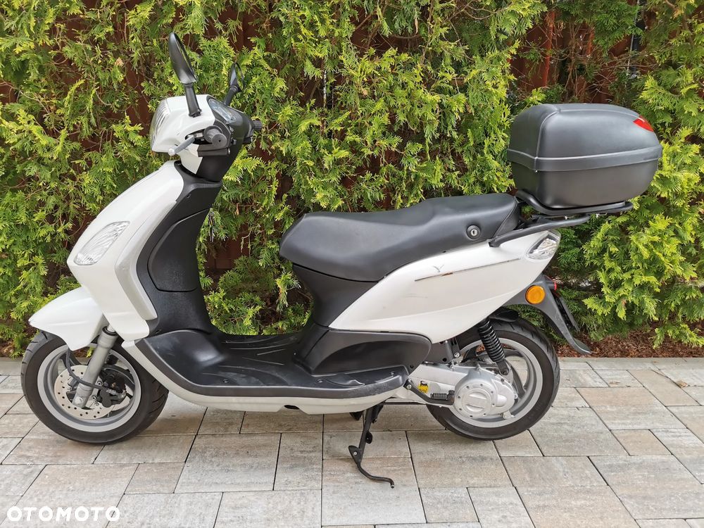 Piaggio FLY - 5