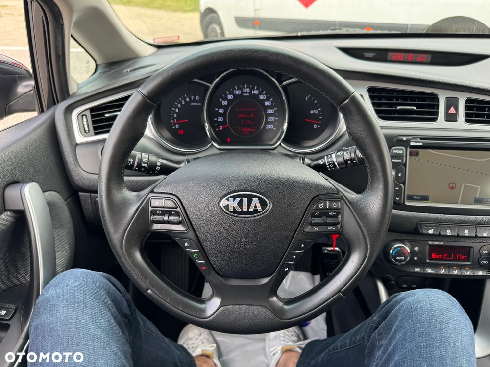 Kia Ceed 1.6 GDI Dream-Team Edition - 13