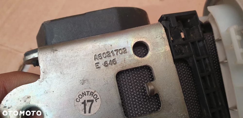 Renault Clio III Pasy Bezpieczeństwa Pasażera Tył Środek  A6021702 - 3