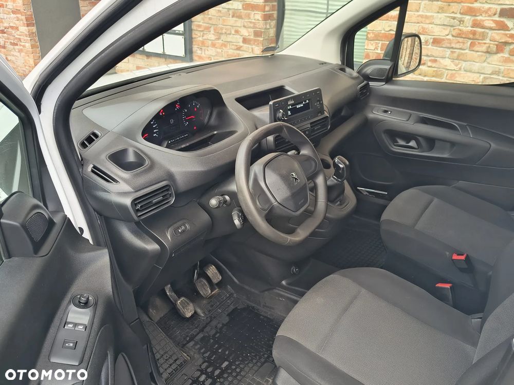 Peugeot PARTNER Berlingo ProAce Kangoo Express - 26