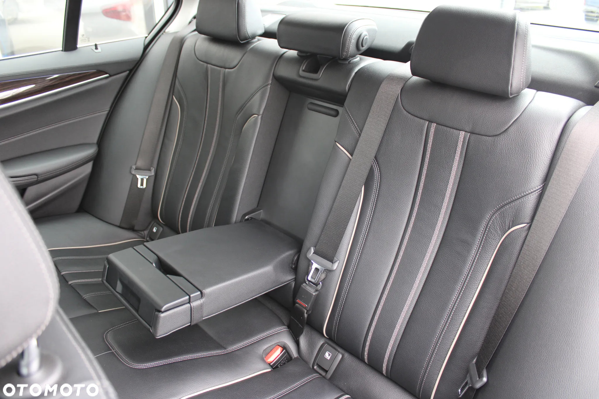 BMW Seria 5 530e iPerformance Luxury Line - 26
