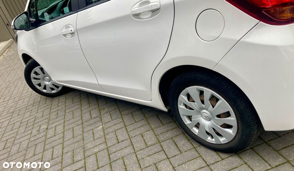 Toyota Yaris 1.33 Premium - 5