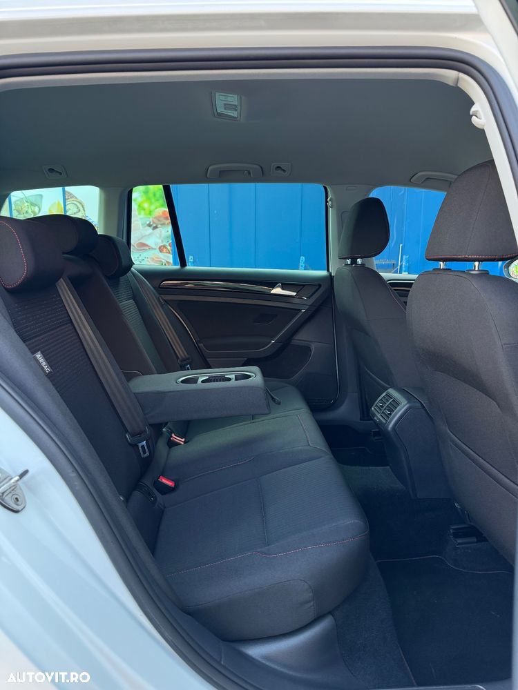 Volkswagen Golf 2.0 TDI DSG Sound - 10
