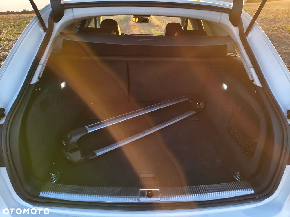 Audi A4 Avant 2.0 TDI DPF - 13