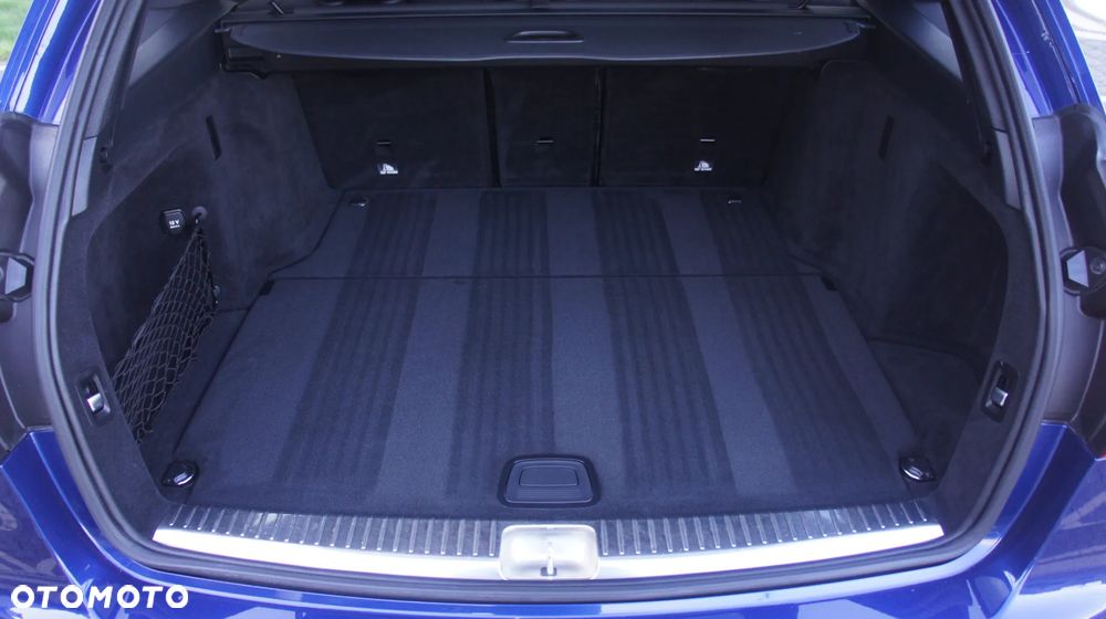 Mercedes-Benz Klasa C 200 9G-TRONIC AMG Line - 36