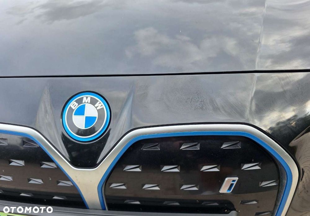 BMW i4 - 39