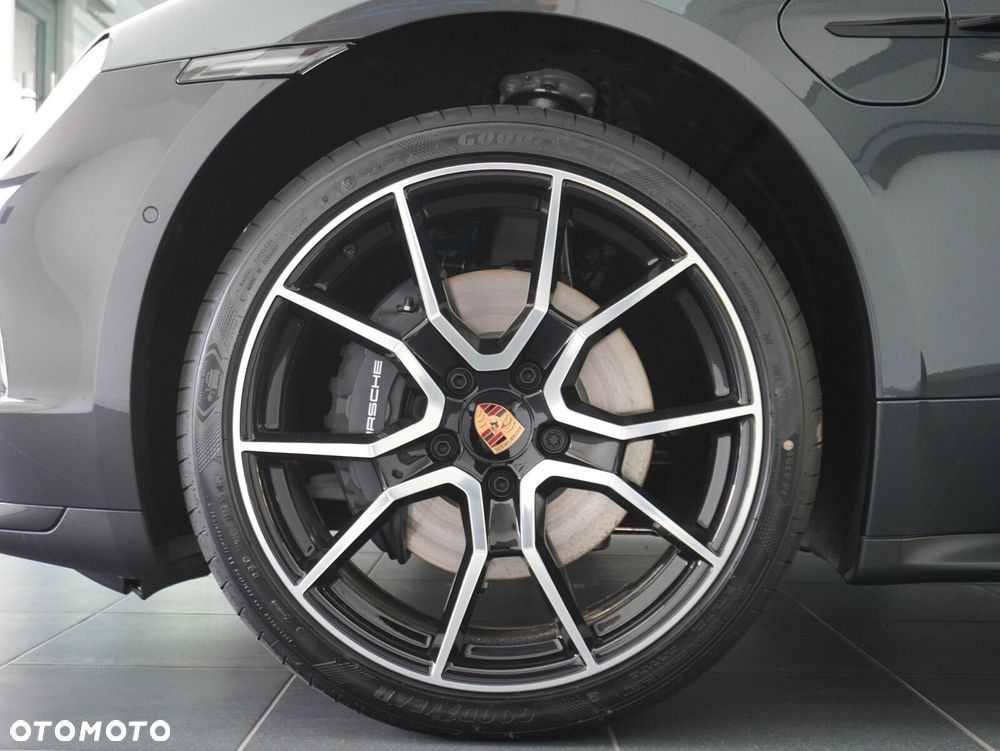 Porsche Taycan 105kWh 4 - 11