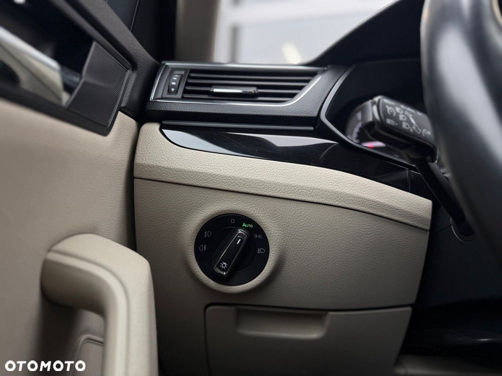 Skoda Superb 2.0 TDI 4x4 L&K DSG - 22