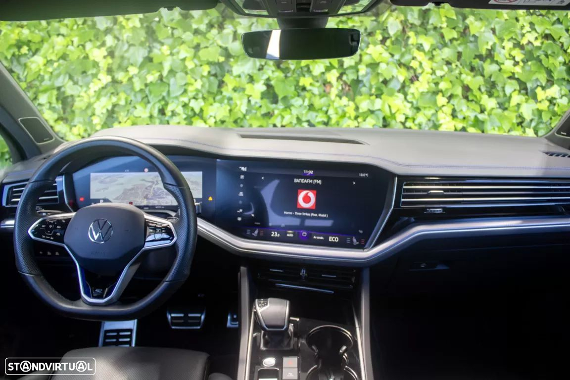 VW Touareg 3.0 TSI e-Hybrid R - 18
