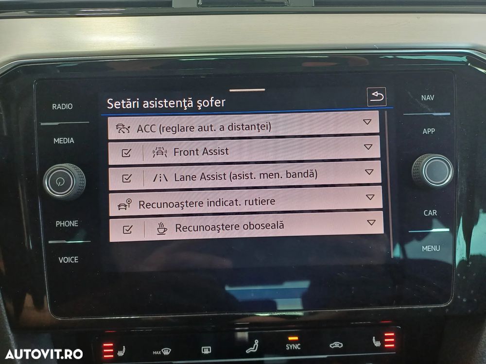 Volkswagen Passat 2.0 TDI DSG Highline - 29
