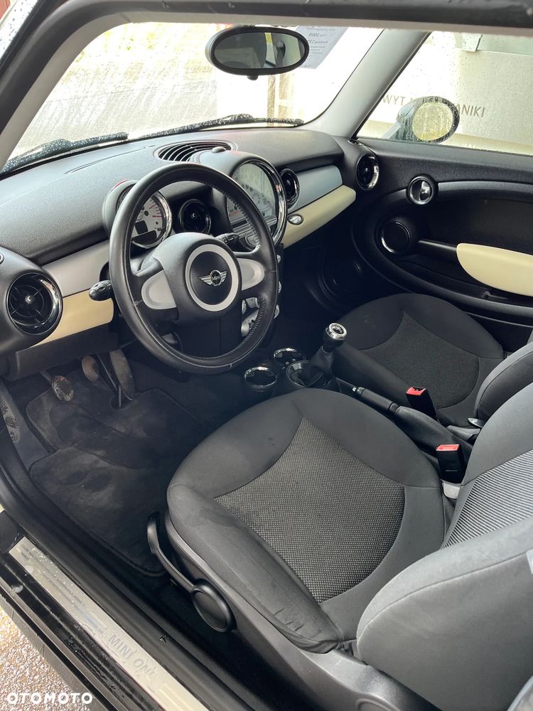 MINI ONE - 19