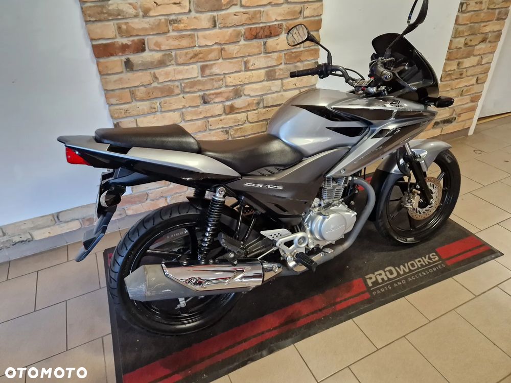Honda CBF - 3