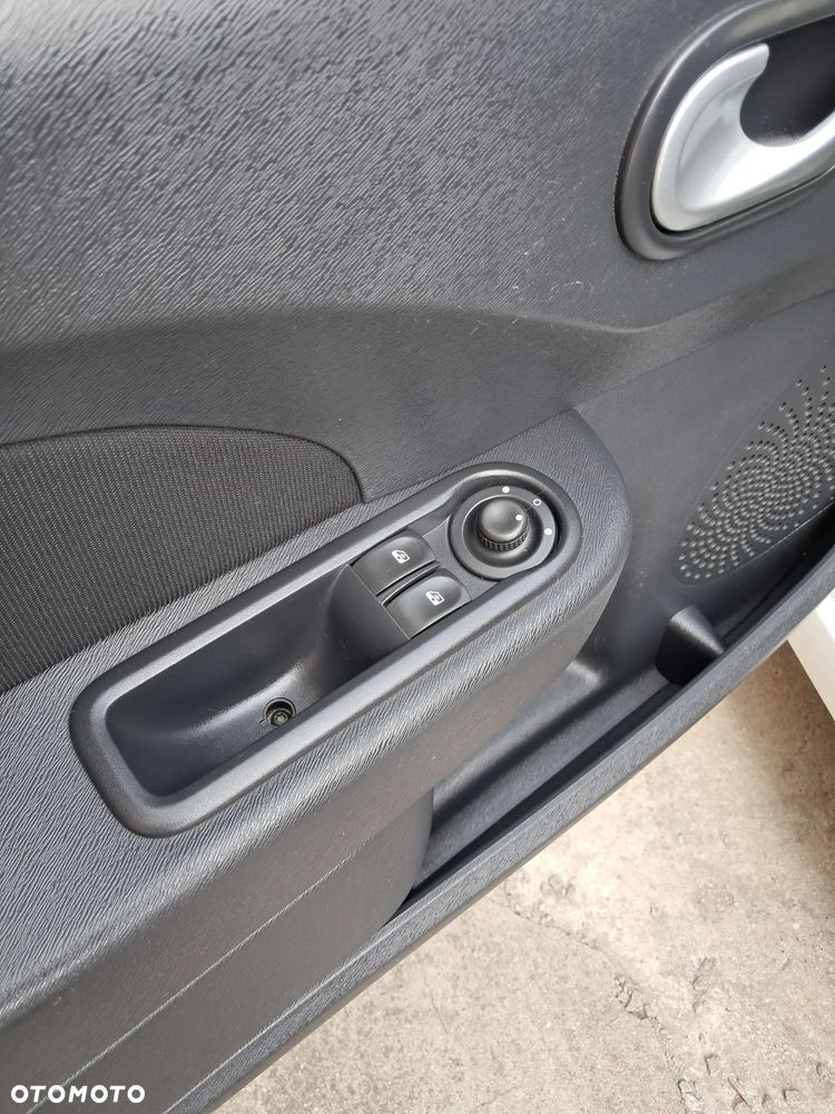 Renault Twingo 1.2 LEV 16V 75 Night & Day - 19
