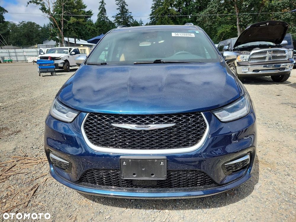 Chrysler Pacifica - 6
