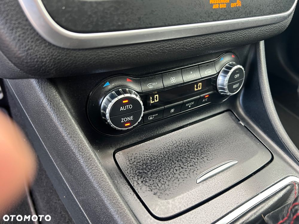 Mercedes-Benz GLA - 26