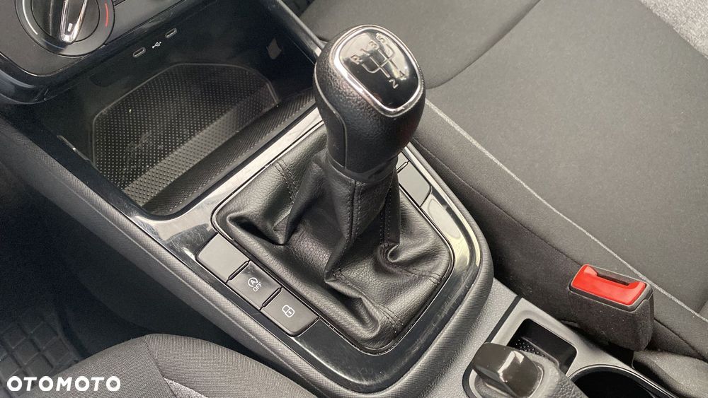 Skoda Fabia 1.0 Essence - 16