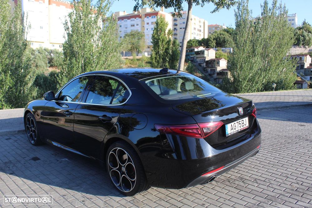 Alfa Romeo Giulia - 2