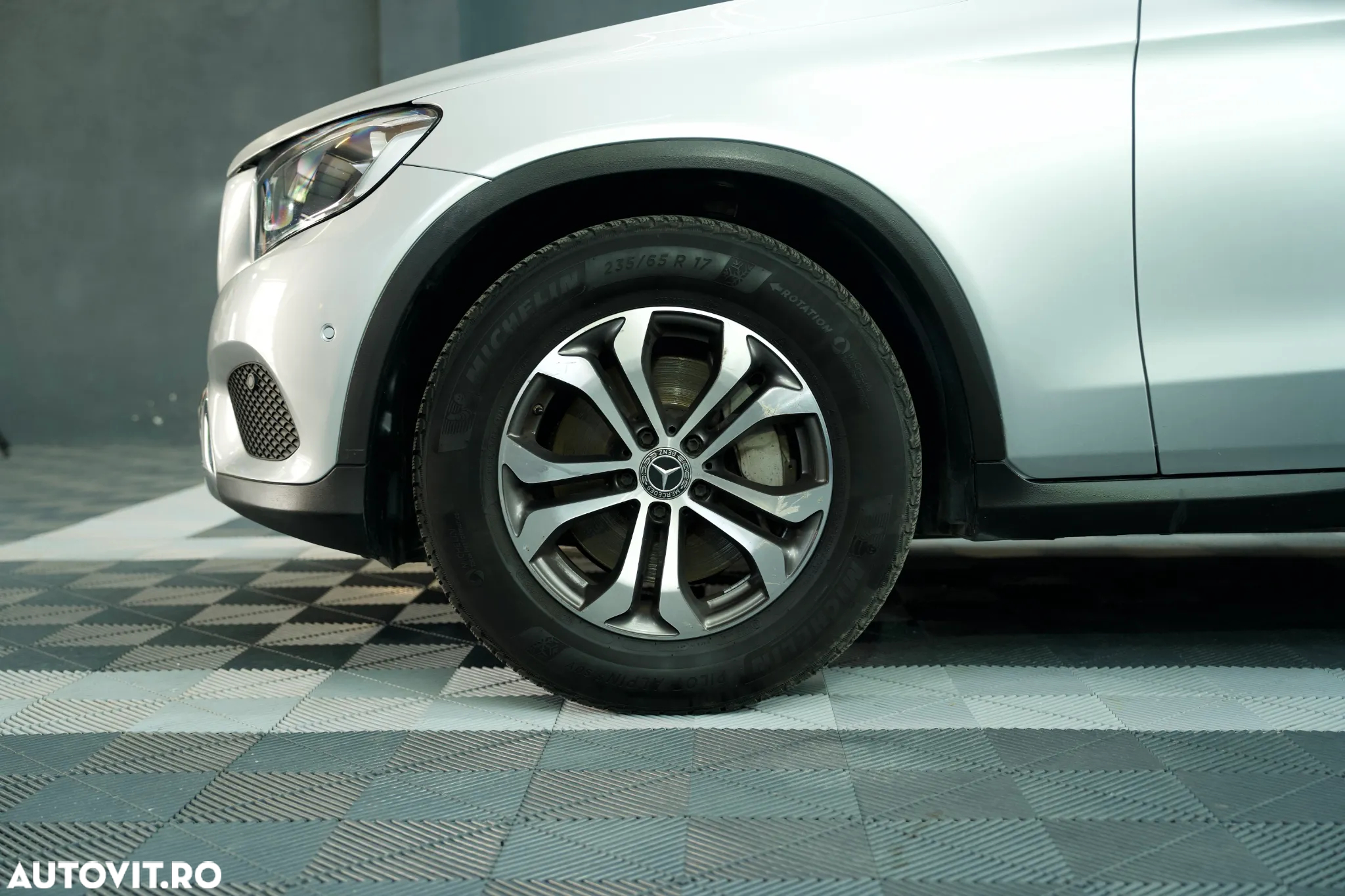 Mercedes-Benz GLC 220 d 4MATIC - 11