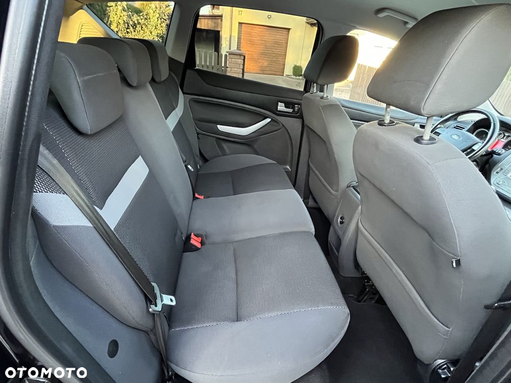 Ford Kuga 2.0 TDCi 2x4 Champions Edition - 13