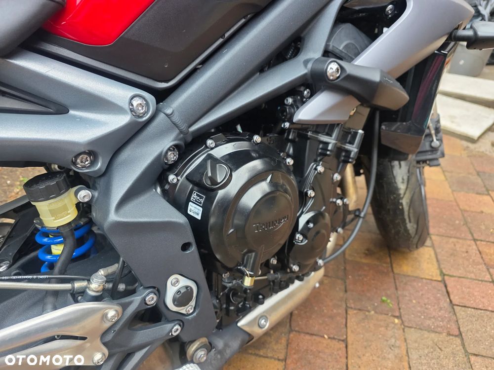 Triumph Street Triple - 8