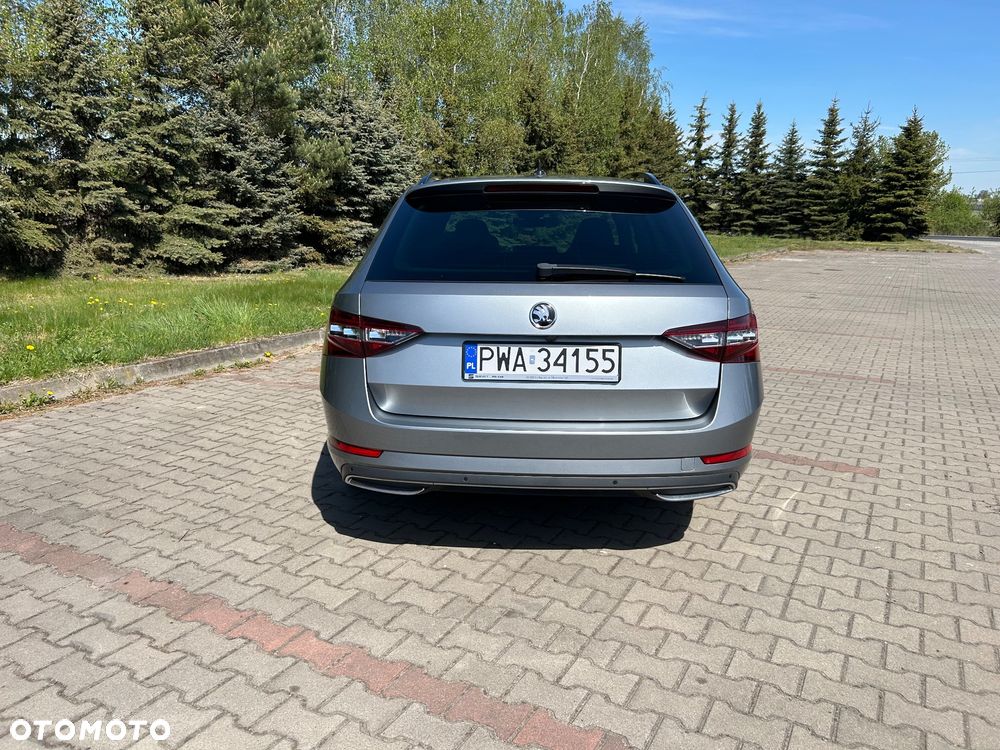 Skoda Superb 2.0 TDI DSG Sportline - 13