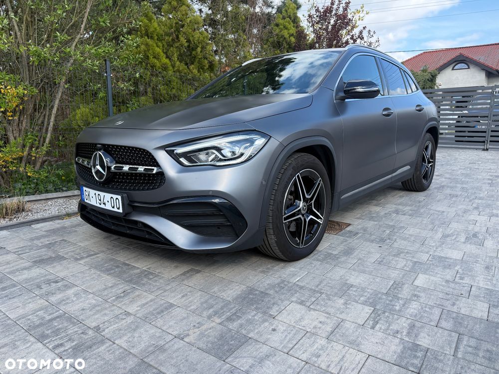 Mercedes-Benz GLA 200 d AMG Line - 2