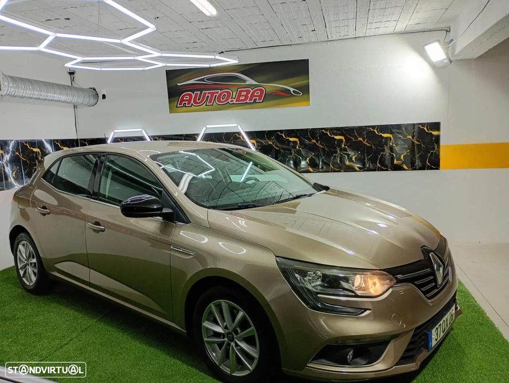 Renault Mégane - 10