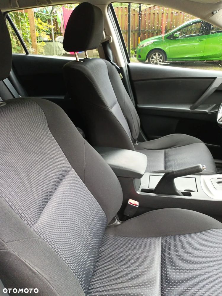 Mazda 3 2.0 Exclusive + - 19